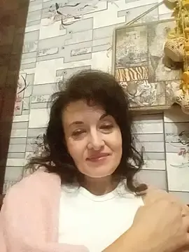 IriskaHot333  live sex cam