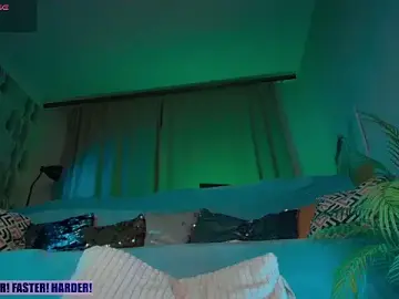 Yourmidnightcoffee  live sex cam