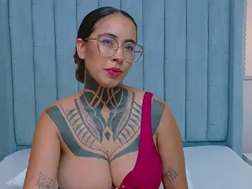 NicoleBlum  live sex cam