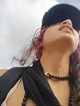 _Laary_Lily  live sex cam
