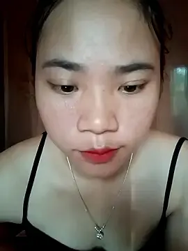 -Trihy-  live sex cam