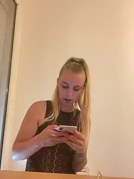 BrumeLove  live sex cam
