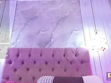 LunaRose18  live sex cam