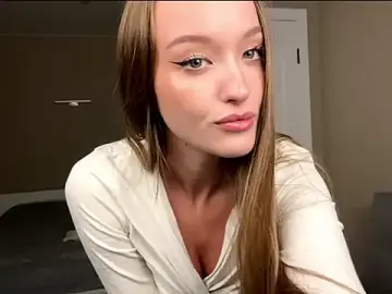 Qeeeunn  live sex cam
