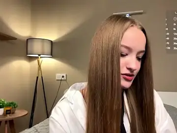 Qeeeunn  live sex cam