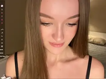 Qeeeunn  live sex cam