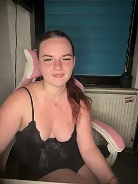 SecretSarah  live sex cam