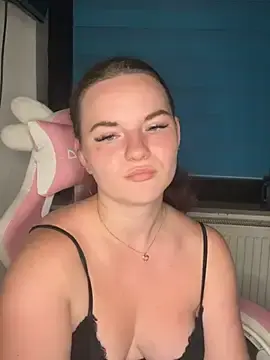 SecretSarah  live sex cam