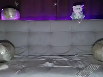 Intolerable_girl  live sex cam