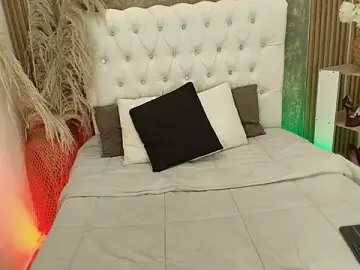 Cherry_Swain  live sex cam