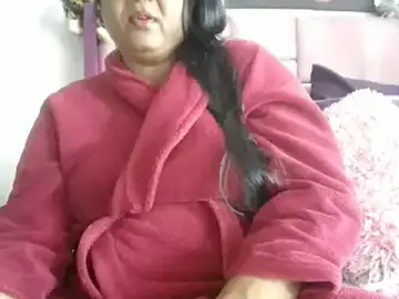 IndianDelia  live sex cam