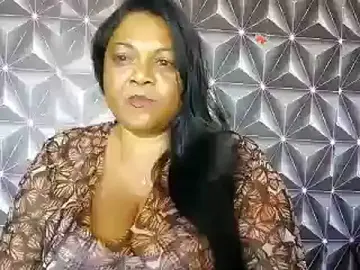 IndianDelia  live sex cam