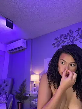 LuxyLux_  live sex cam
