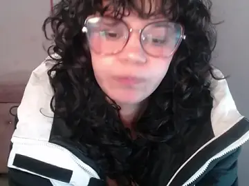 Tyna_ch  live sex cam