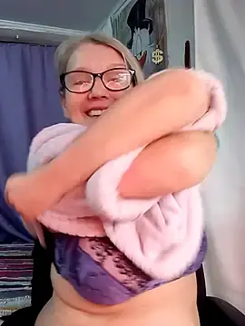 Irinamaux  live sex cam