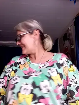 Irinamaux  live sex cam