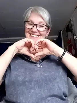 Irinamaux  live sex cam
