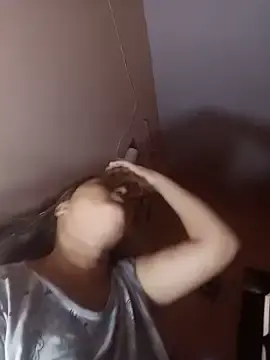 Priti_25  live sex cam