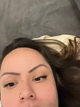 Raq_bel  live sex cam