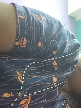 Yamini1431  live sex cam
