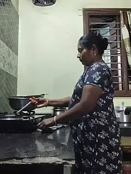 Yamini1431  live sex cam