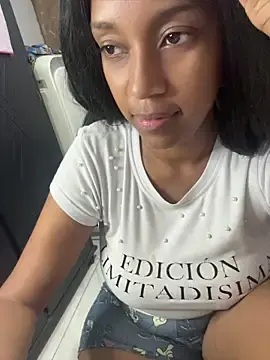 CandyDollXXX  live sex cam