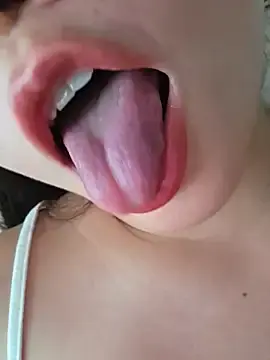 GUGU11022  live sex cam