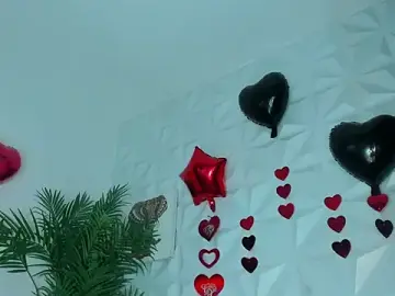 Hellen_Sky  live sex cam