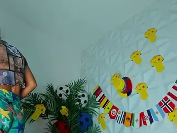 Hellen_Sky  live sex cam