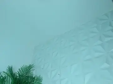 Hellen_Sky  live sex cam