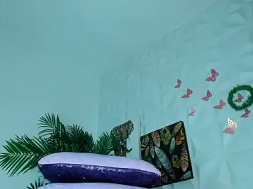 Hellen_Sky  live sex cam