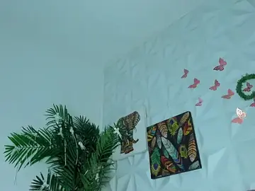 Hellen_Sky  live sex cam