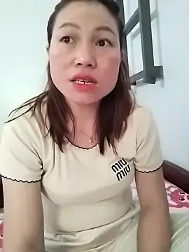 Lan-luly09  live sex cam