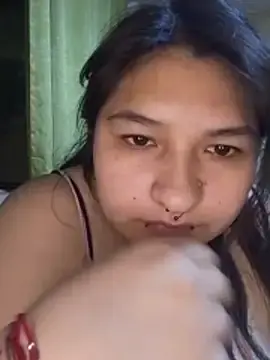 LauraHorny69  live sex cam