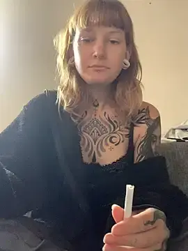 Lea-Marie  live sex cam