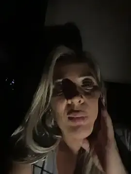 Lindinha-sexy  live sex cam