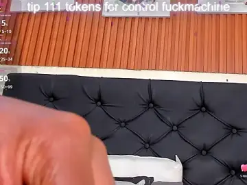 Squirt_teen  live sex cam