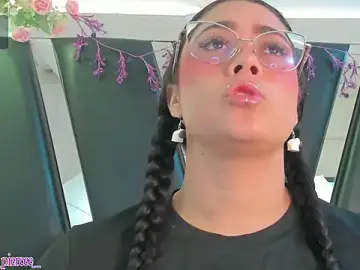 Antonelllepiercee  live sex cam