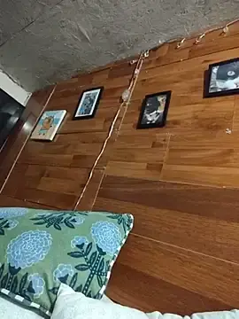 Gatimiau77  live sex cam