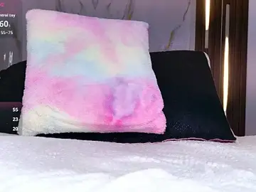 Mia_099  live sex cam