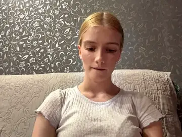EmeliaTibbals  live sex cam