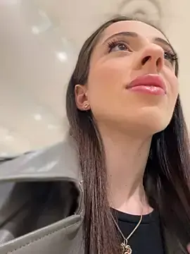 Hottiem4  live sex cam