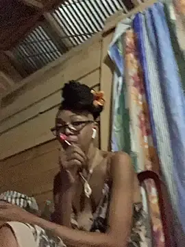 Ladyzee25  live sex cam