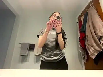 Xx_badjourneys_xX  live sex cam