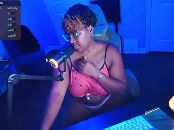 Lovelyenigma365  live sex cam