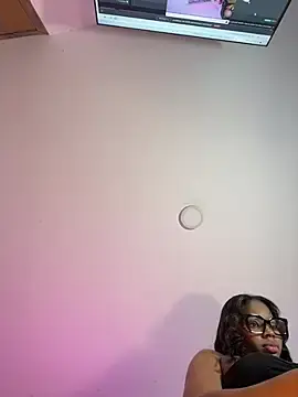 Isabella-G  live sex cam