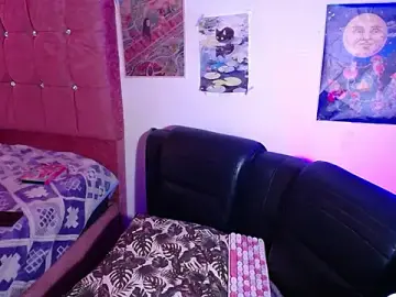 Cloesun12  live sex cam