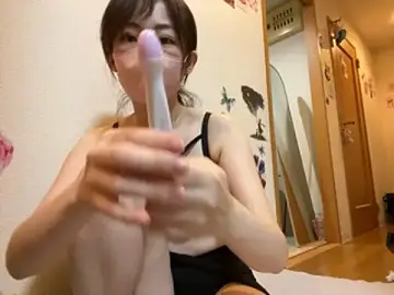 Tukha_osiriopai  live sex cam