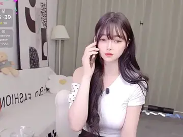 Uikyy1  live sex cam