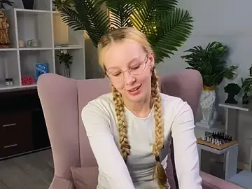 LishaPelle  live sex cam